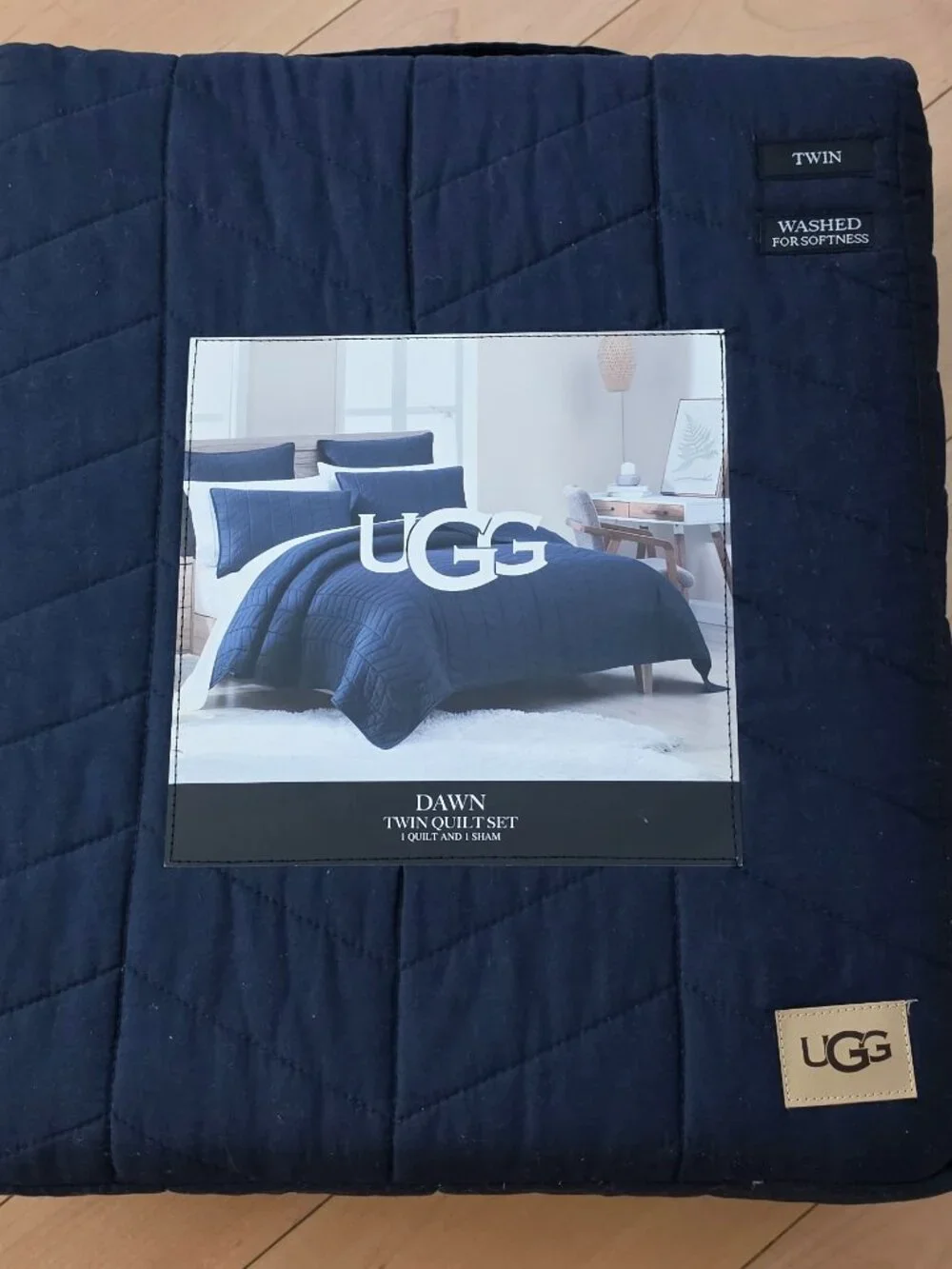 UGG Dawn Twin Quilt Set 1 Quilt & 1 Sham 100% Cotton Navy